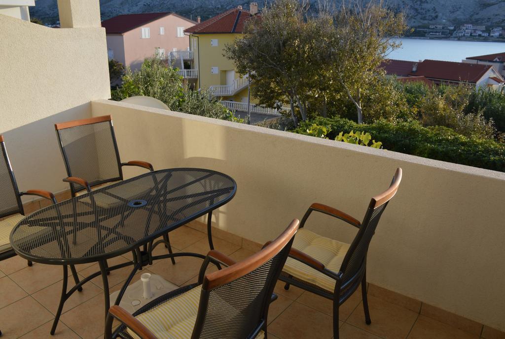 Apartments Burcul Pag Pag Town Exterior foto